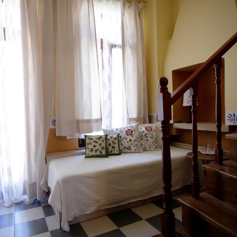 Traditional Hotel Ianthe Vessa Bilik gambar
