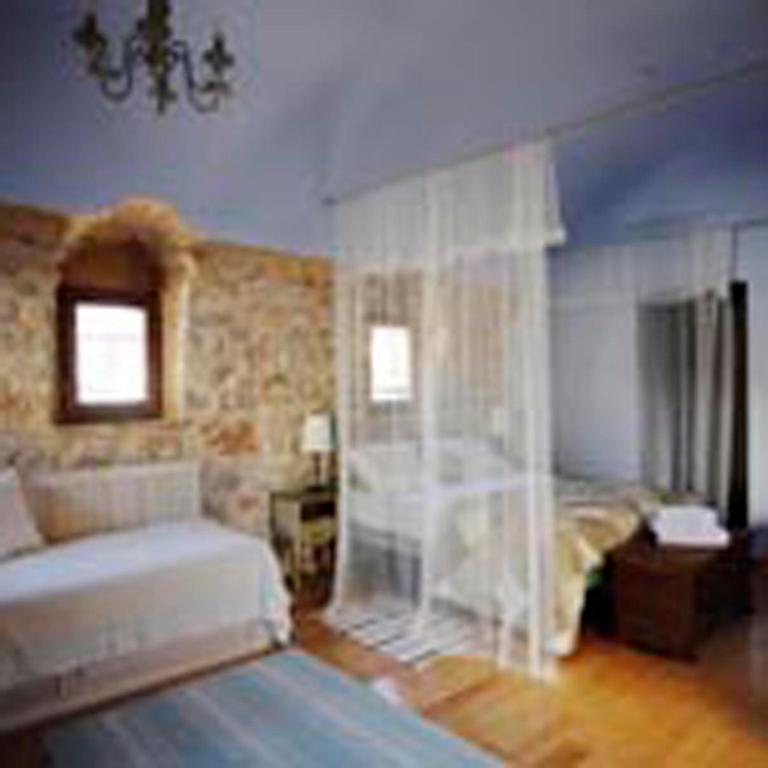 Traditional Hotel Ianthe Vessa Luaran gambar