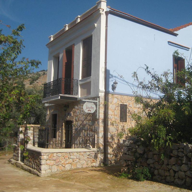 Traditional Hotel Ianthe Vessa Luaran gambar