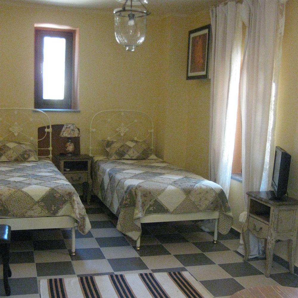 Traditional Hotel Ianthe Vessa Bilik gambar