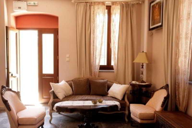 Traditional Hotel Ianthe Vessa Luaran gambar