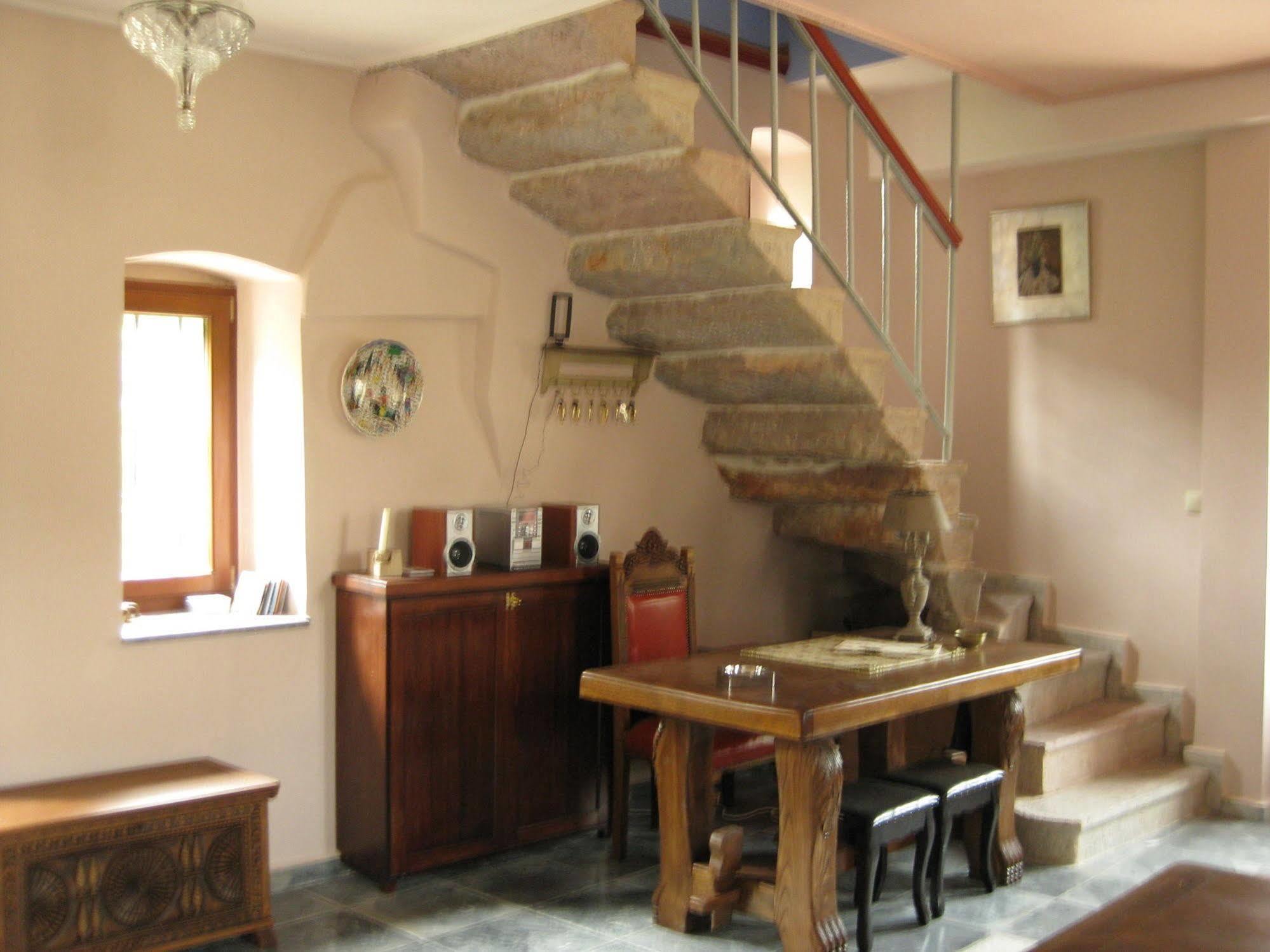 Traditional Hotel Ianthe Vessa Luaran gambar