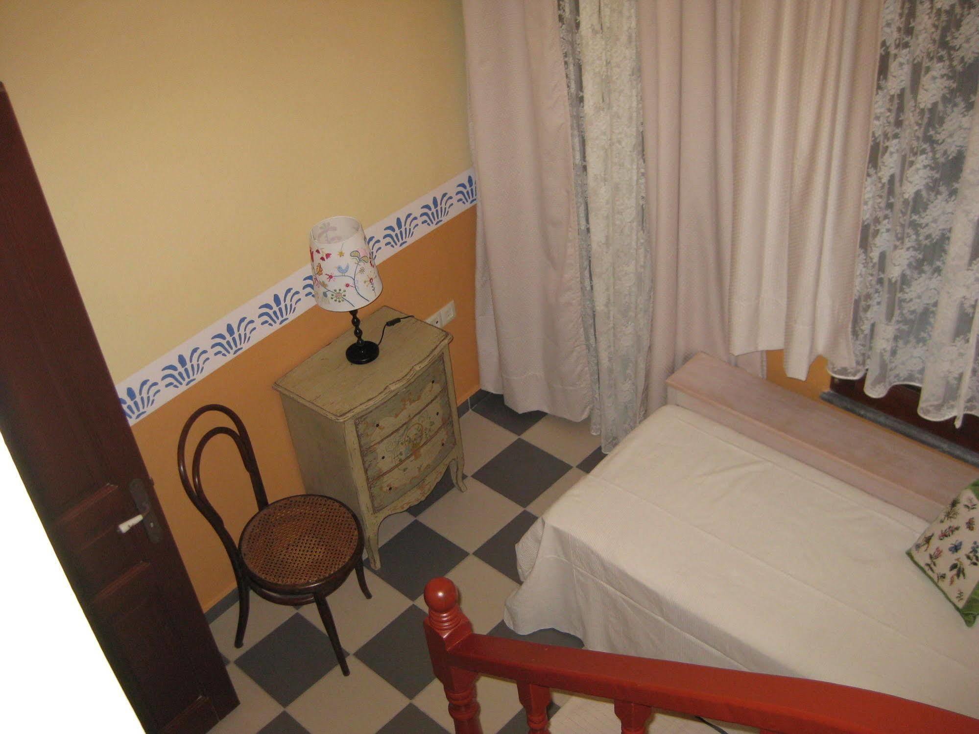 Traditional Hotel Ianthe Vessa Luaran gambar