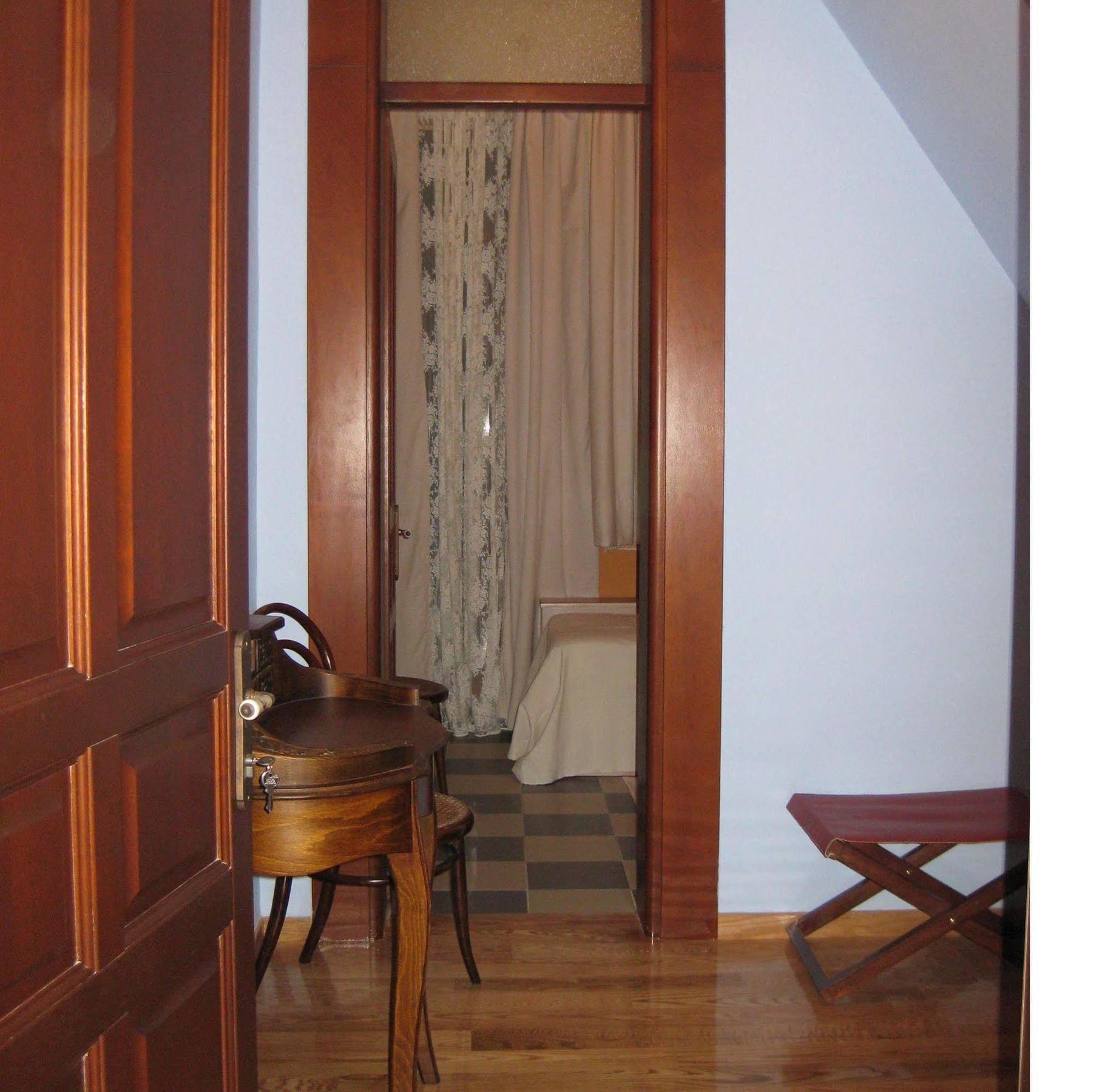 Traditional Hotel Ianthe Vessa Bilik gambar